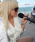 Filename=lady-gaga-015.jpg
Filesize=40KiB
Dimensions=403x600
Date added=Jan 26, 2009 lady-gaga-015.jpg