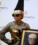 gaga_281029.jpg