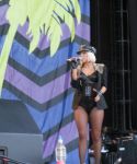 Filename=lady-gaga-050.jpg
Filesize=32KiB
Dimensions=600x450
Date added=May 10, 2009 lady-gaga-050.jpg