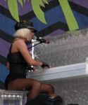 Filename=lady-gaga-065.jpg
Filesize=31KiB
Dimensions=600x450
Date added=May 10, 2009 lady-gaga-065.jpg