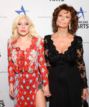 Filename=gaga_28429.jpg
Filesize=999KiB
Dimensions=3150x3100
Date added=Jul 02, 2006 gaga_28429.jpg