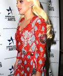 gaga_2821129.jpg