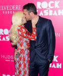 gaga_2811029.jpg