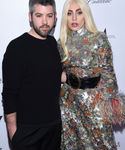 gaga_281629.jpg