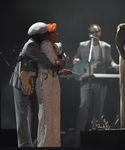 gaga_2810429.jpg