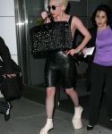 Filename=lady-gaga-006.jpg
Filesize=793KiB
Dimensions=1829x3000
Date added=Jun 06, 2010 lady-gaga-006.jpg