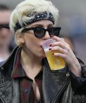 Filename=lady-gaga-005.jpg
Filesize=736KiB
Dimensions=2107x3000
Date added=Jun 11, 2010 lady-gaga-005.jpg