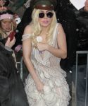 Filename=lady-gaga-024.jpg
Filesize=586KiB
Dimensions=2400x3531
Date added=Feb 12, 2010 lady-gaga-024.jpg