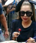 gaga_281829.jpg