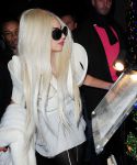 Filename=LADYGAGA_284729.jpg
Filesize=1209KiB
Dimensions=2100x3136
Date added=Dec 19, 2012 LADYGAGA_284729.jpg
