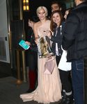 gaga_282429.jpg