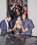 gaga_281329.jpg