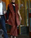 Filename=gaga_284429.JPG
Filesize=1021KiB
Dimensions=2400x3600
Date added=Nov 04, 2015 gaga_284429.JPG