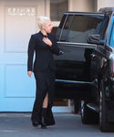 Filename=gaga_28529.jpg
Filesize=643KiB
Dimensions=2500x1667
Date added=Nov 21, 2015 gaga_28529.jpg