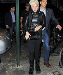 Filename=gaga_281229.jpg
Filesize=1740KiB
Dimensions=3000x4219
Date added=Oct 12, 2015 gaga_281229.jpg