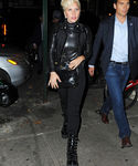 Filename=gaga_282229.jpg
Filesize=1747KiB
Dimensions=3000x4452
Date added=Oct 12, 2015 gaga_282229.jpg