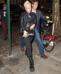Filename=gaga_283529.jpg
Filesize=1949KiB
Dimensions=2702x3581
Date added=Oct 12, 2015 gaga_283529.jpg
