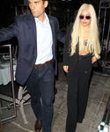 Filename=gaga_286029.jpg
Filesize=988KiB
Dimensions=2042x3200
Date added=Sep 10, 2015 gaga_286029.jpg