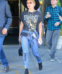 Filename=gaga_281129.jpg
Filesize=1632KiB
Dimensions=2400x3600
Date added=Sep 15, 2015 gaga_281129.jpg