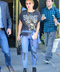 Filename=gaga_281229.jpg
Filesize=1714KiB
Dimensions=2400x3600
Date added=Sep 15, 2015 gaga_281229.jpg