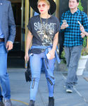 Filename=gaga_28329.jpg
Filesize=1667KiB
Dimensions=2400x3600
Date added=Sep 15, 2015 gaga_28329.jpg