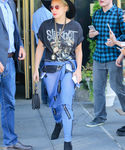 Filename=gaga_28529.jpg
Filesize=1756KiB
Dimensions=2400x3600
Date added=Sep 15, 2015 gaga_28529.jpg