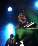 Filename=lady_gaga_026.jpg
Filesize=624KiB
Dimensions=3000x2000
Date added=Mar 10, 2011 lady_gaga_026.jpg