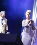 gaga_2810229.jpg