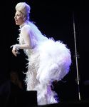 gaga_286129.jpg