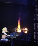 Filename=lady-gaga-100.jpg
Filesize=76KiB
Dimensions=768x1024
Date added=Jun 05, 2010 lady-gaga-100.jpg
