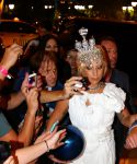 gaga_281529~3.jpg