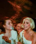 gaga_28429~4.jpg