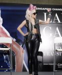 lady_gaga_changi_airport_aug09_1.jpg